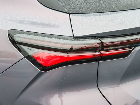 New 2026 Chevrolet Equinox EV LT image 8