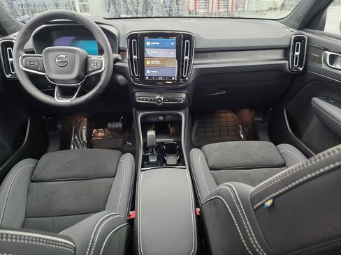 Used 2023 Volvo XC40 Recharge Ultimate w/ Protection Package Premier image 21