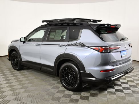 Used 2026 Mitsubishi Outlander AWD image 8