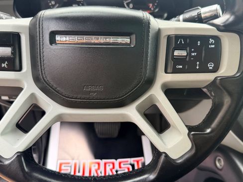 Used 2020 Land Rover Defender 110 HSE AWD/4WD image 25