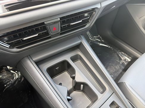 New 2026 Volkswagen Tiguan SE R-Line AWD/4WD image 18