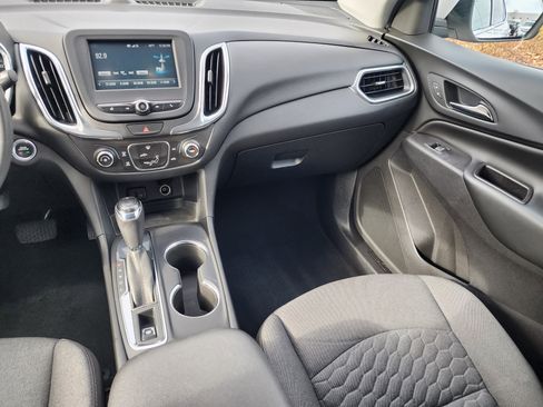 Used 2018 Chevrolet Equinox LT image 20