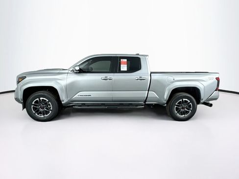 Used 2025 Toyota Tacoma TRD Sport RWD image 6