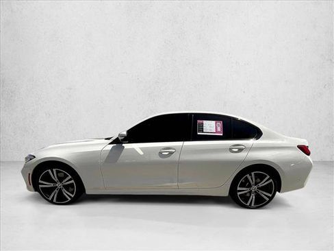 Used 2023 BMW 330i Sedan w/ Parking Assistance Package RWD image 6