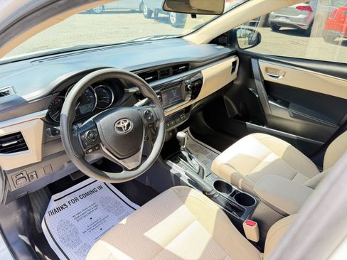 Used 2015 Toyota Corolla LE FWD image 11