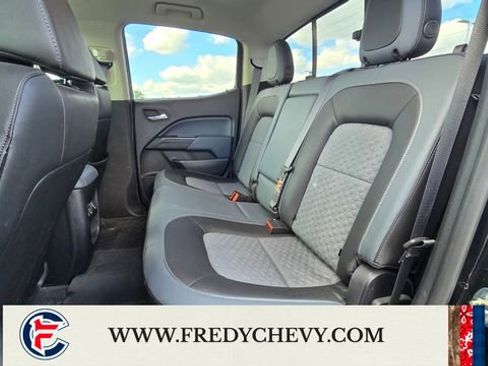 Used 2020 Chevrolet Colorado Z71 w/ Z71 Midnight Edition AWD/4WD image 23