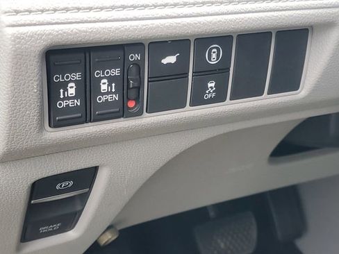 Used 2023 Honda Odyssey EX-L image 10