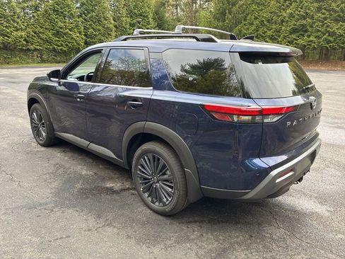 New 2026 Nissan Pathfinder SL w/ SL Premium Package AWD/4WD image 5