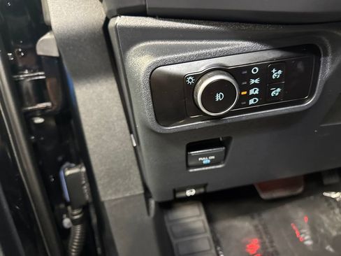 Certified 2025 Ford Bronco Outer Banks AWD/4WD image 32