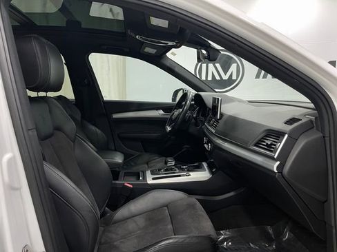 Used 2018 Audi SQ5 Premium Plus w/ Navigation Package image 33