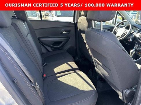 Certified 2022 Chevrolet Trax LS w/ Tint and Cruise Package image 10