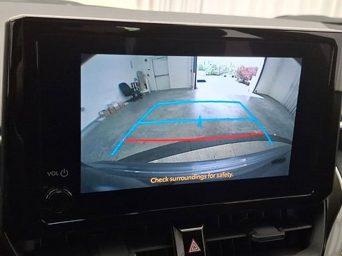 Used 2025 Toyota Corolla LE w/ LE Premium Package FWD image 15