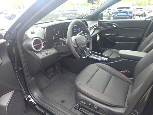 New 2026 Chevrolet Trax RS w/ Sunroof Package FWD image 17