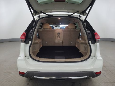Used 2018 Nissan Rogue SV w/ Premium Package AWD/4WD image 29