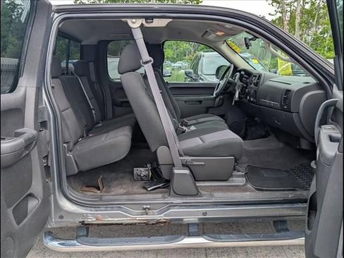 Used 2011 Chevrolet Silverado 1500 LT w/ All-Star Edition AWD/4WD image 18