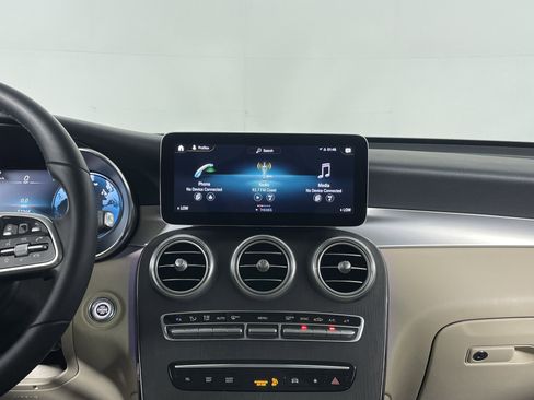 Used 2021 Mercedes-Benz GLC 300 image 17