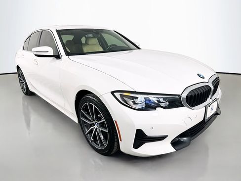 Used 2020 BMW 330i xDrive Sedan w/ Driving Assistance Package AWD/4WD image 3
