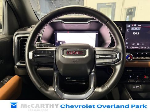 Used 2024 GMC Canyon AT4 w/ Canyon Safety Plus Package AWD/4WD image 12