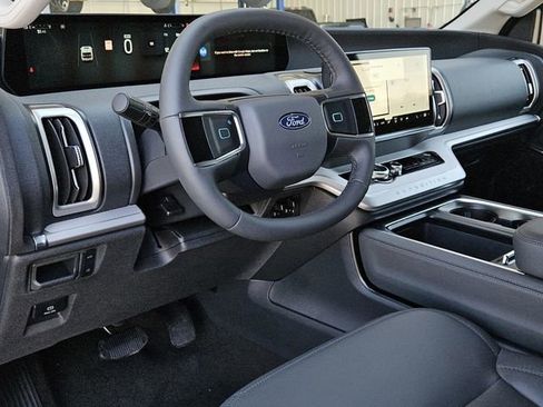 New 2026 Ford Expedition Active RWD image 22