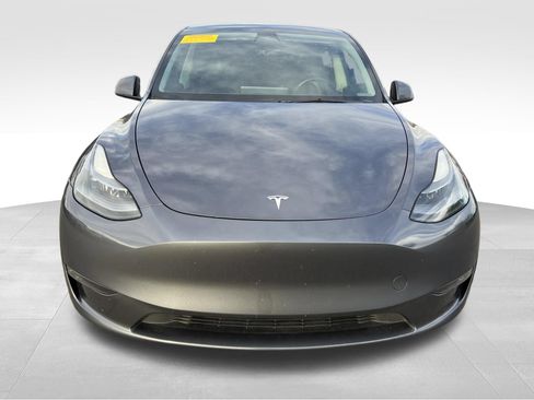 Used 2023 Tesla Model Y Performance AWD/4WD image 2