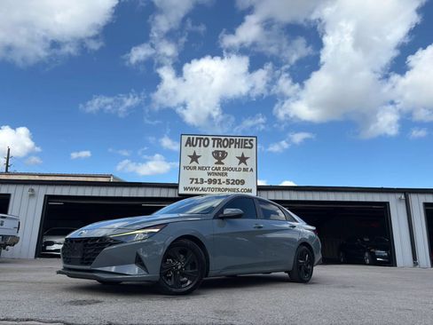 Used 2021 Hyundai Elantra SEL w/ Convenience Package FWD image 36