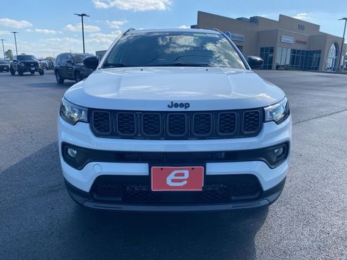 New 2026 Jeep Compass Latitude AWD/4WD image 2