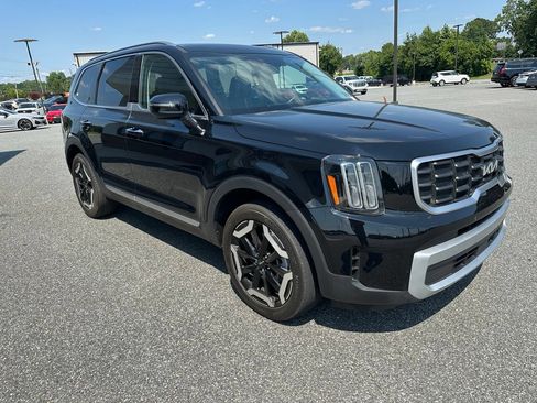 Used 2024 Kia Telluride S w/ S Sunroof Package FWD image 10