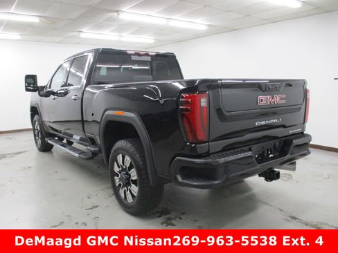 New 2025 GMC Sierra 2500 Denali w/ Technology Package image 3