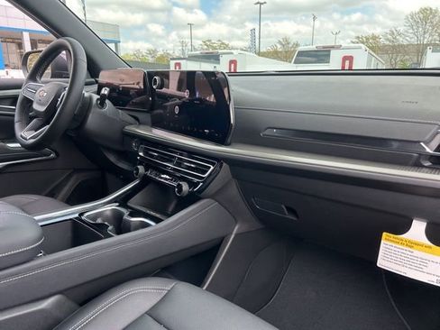 New 2026 Chevrolet Traverse LT w/ Sun and Wheel Package image 35