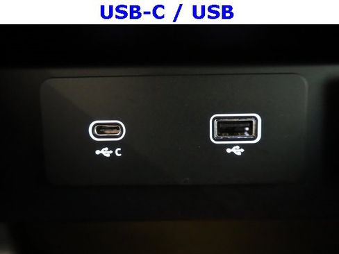 Used 2023 Land Rover Defender 110 75th Limited Edition image 28