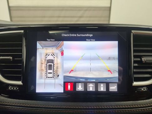 New 2026 Chrysler Pacifica Pinnacle AWD/4WD image 25