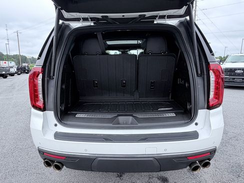 Used 2023 GMC Yukon AT4 w/ AT4 Premium Plus Package AWD/4WD image 9