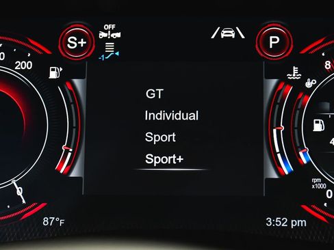 Used 2021 Aston Martin DBX AWD/4WD image 32