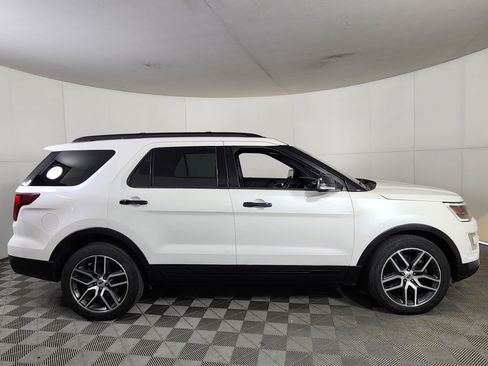 Used 2017 Ford Explorer Sport AWD/4WD image 8