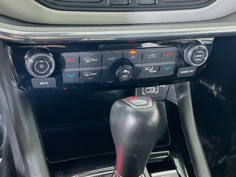 Used 2022 Jeep Compass Limited AWD/4WD image 15
