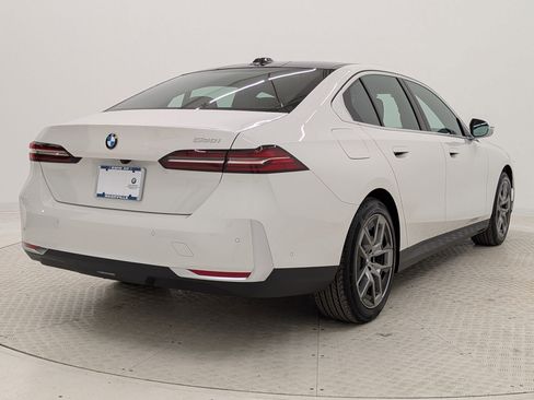 New 2026 BMW 530i w/ Premium Package image 9