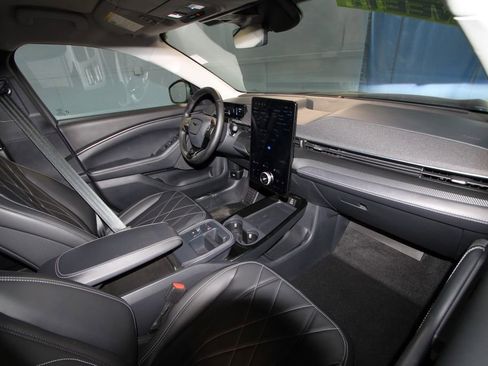 Used 2025 Ford Mustang Mach-E Select w/ Comfort Package Lite AWD/4WD image 20