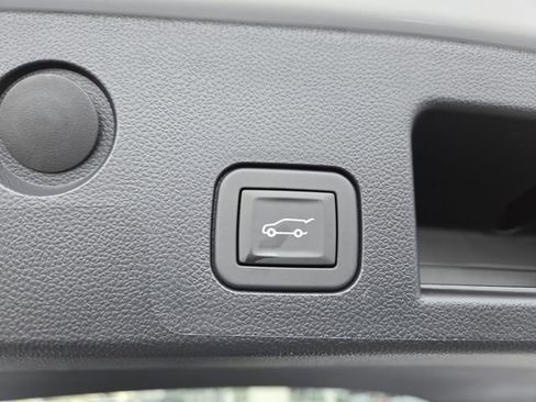 New 2026 Chevrolet Equinox LT w/ Convenience Package II image 16