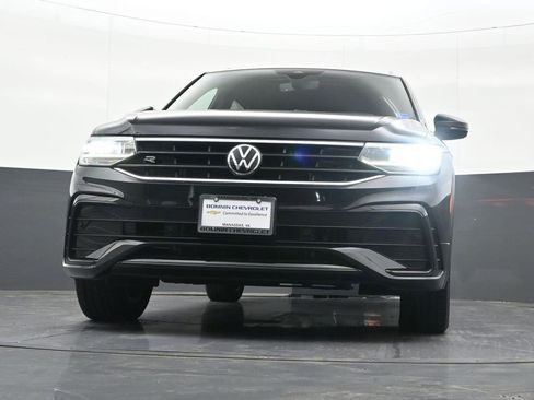 Used 2022 Volkswagen Tiguan SE R-Line FWD image 36