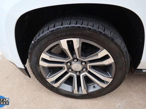 Used 2019 GMC Yukon Denali w/ Denali Ultimate Package AWD/4WD image 7