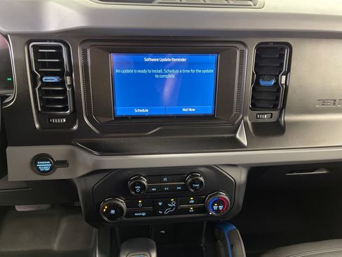 Used 2022 Ford Bronco Black Diamond AWD/4WD image 20