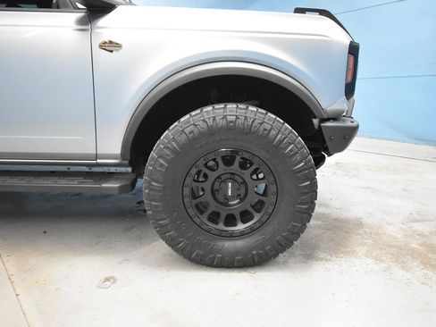 Used 2023 Ford Bronco Wildtrak AWD/4WD image 35