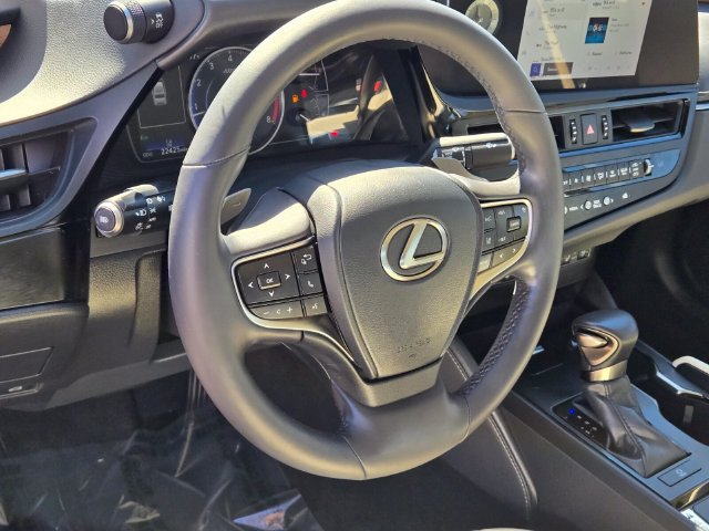 Used 2023 Lexus ES 350 w/ Premium Package FWD image 17