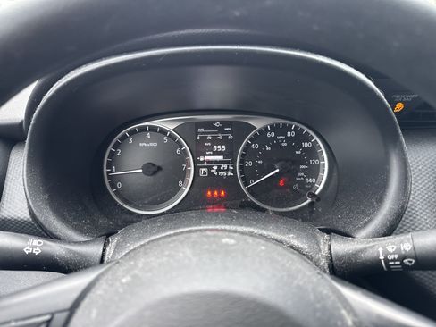 Used 2021 Nissan Kicks S image 4