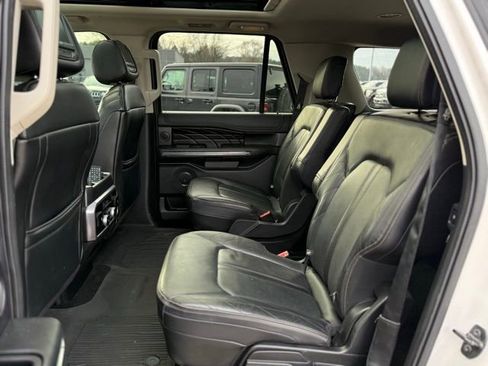 Certified 2019 Ford Expedition Max Platinum image 17