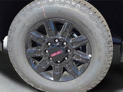 New 2026 GMC Sierra 2500 AT4 w/ Technology Package image 19