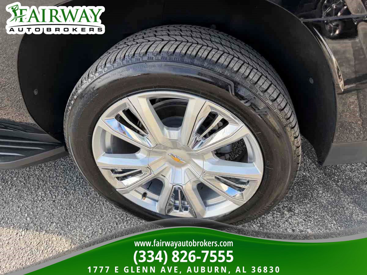 Used 2023 Chevrolet Suburban High Country AWD/4WD image 35