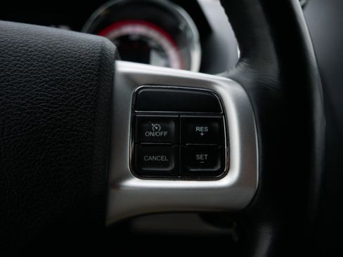 Used 2018 Dodge Grand Caravan GT FWD image 29