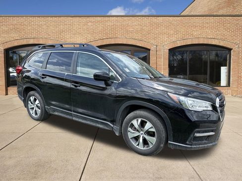 Used 2021 Subaru Ascent Premium w/ Convenience Package AWD/4WD image 2
