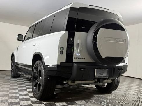 Used 2026 Land Rover Defender 110 X-Dynamic SE AWD/4WD image 4